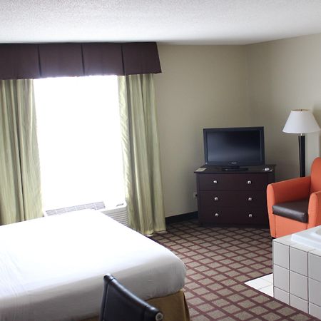 Holiday Inn Express Hotel & Suites Chicago-Algonquin By Ihg Exterior photo