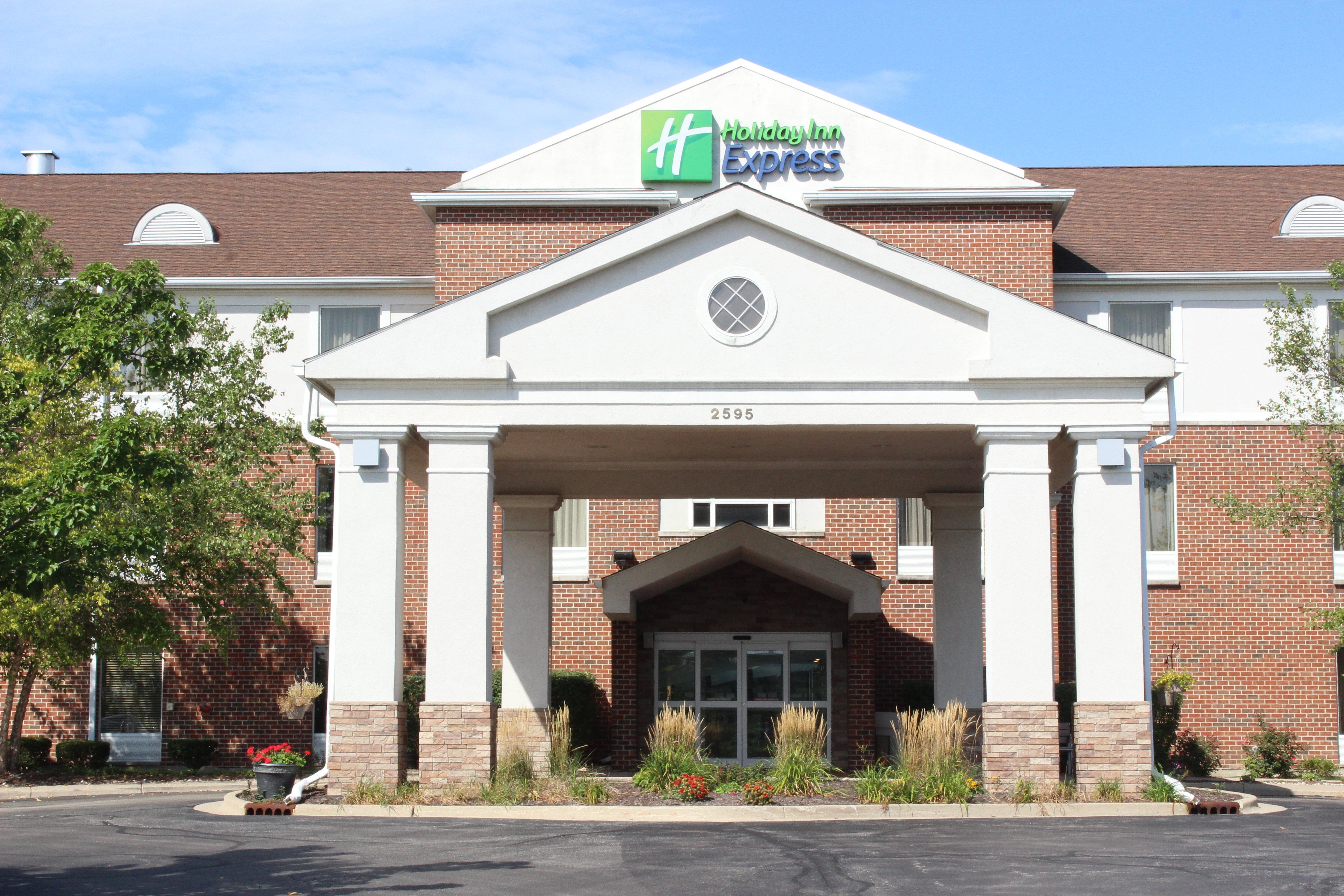 Holiday Inn Express Hotel & Suites Chicago-Algonquin By Ihg Exterior photo