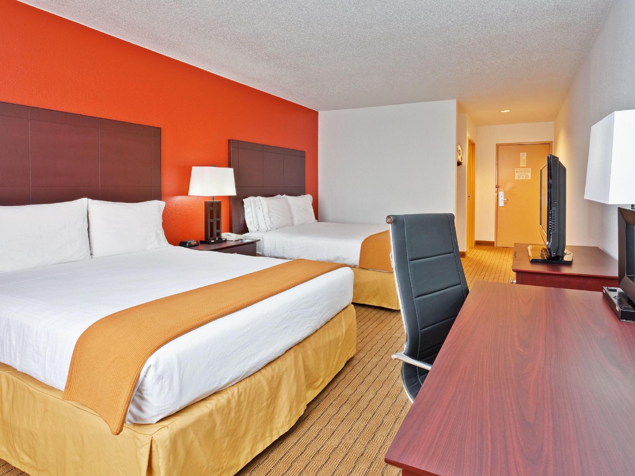 Holiday Inn Express Hotel & Suites Chicago-Algonquin By Ihg Exterior photo