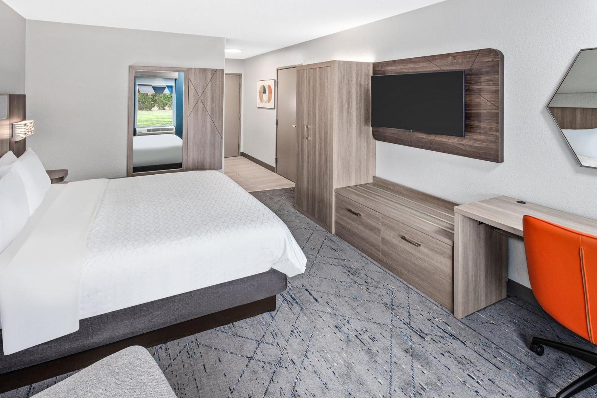 Holiday Inn Express Hotel & Suites Chicago-Algonquin By Ihg Exterior photo