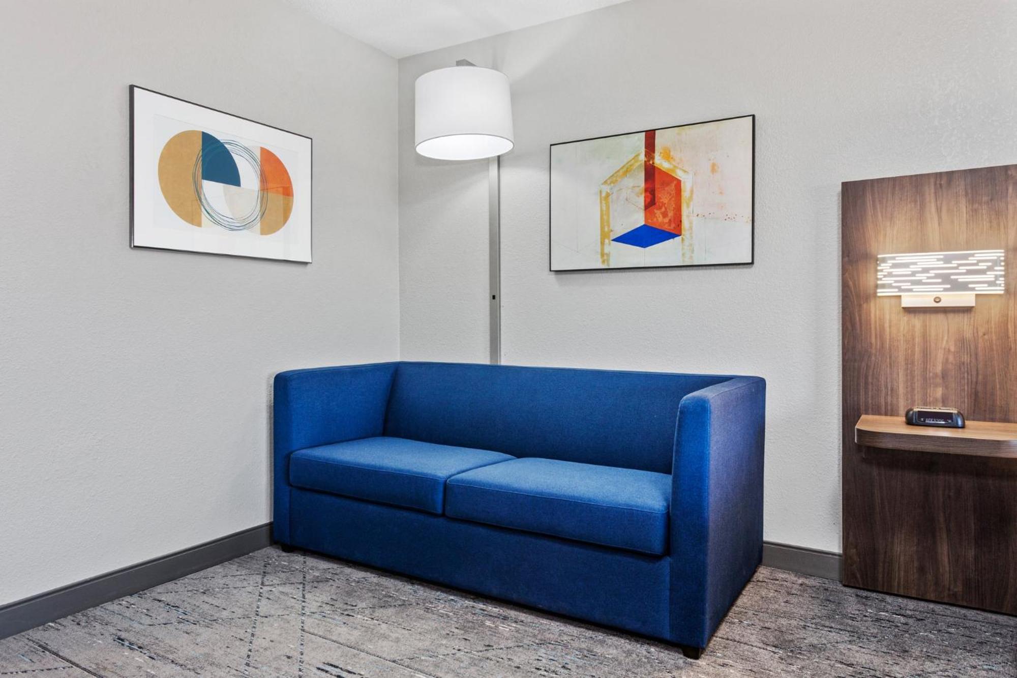 Holiday Inn Express Hotel & Suites Chicago-Algonquin By Ihg Exterior photo