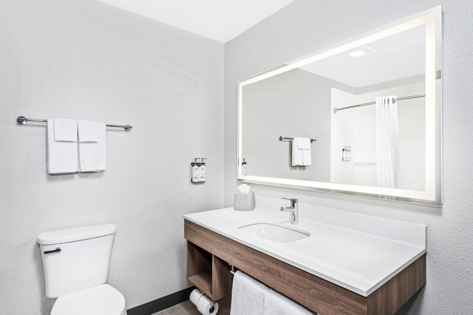 Holiday Inn Express Hotel & Suites Chicago-Algonquin By Ihg Exterior photo