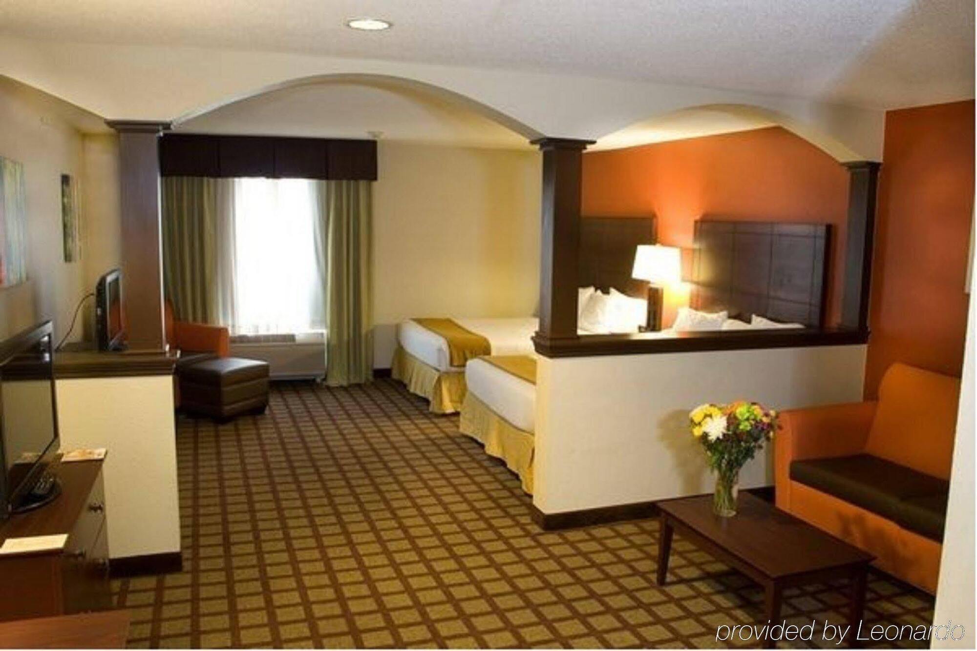 Holiday Inn Express Hotel & Suites Chicago-Algonquin By Ihg Exterior photo